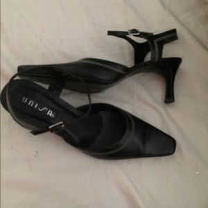 Size 8 beautiful Black heel Unisa